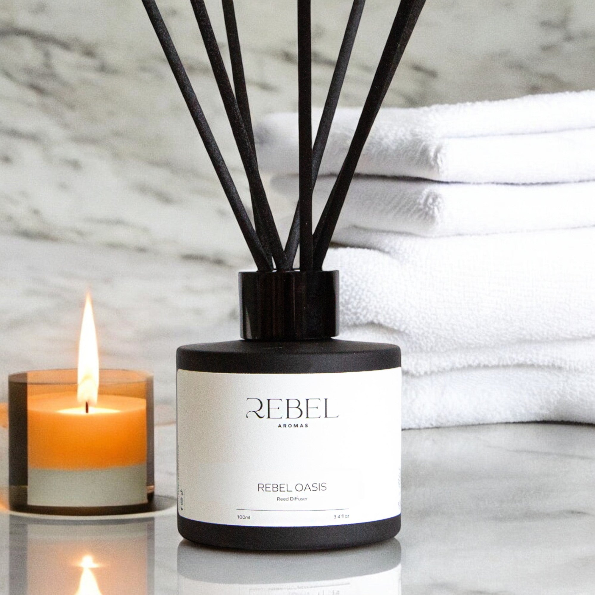 Soleil Blanc reed diffuser